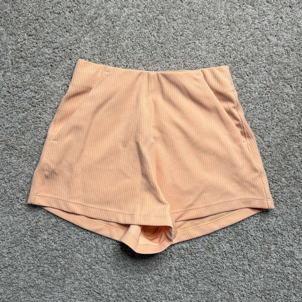 Lululemon Ribbed Softstreme High-Rise Short 2"